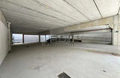 Excelente predio comercial proximo a facilidades/centro