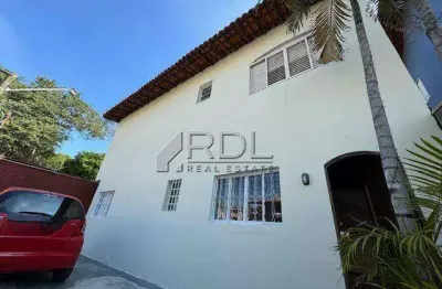 Sobrado imponente! dependencias amplas unica oportunidade!