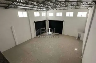 Barracão / Galpão / Depósito para alugar na Rua Borneu, 130, Utinga, Santo André