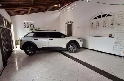 Casa à venda em rua pública, são conrado, aracaju, se
