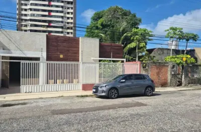 Casa à venda em rua pública, treze de julho , aracaju, se