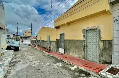 Casa com 4 quartos à venda na Avenida Pedro Calazans, 8, Centro, Aracaju