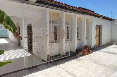 Casa à venda em rua pública, coroa do meio, aracaju, se