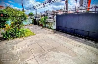 Casa à venda em rua pública, tamarineira , recife, pe