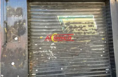 Salão comercial 53m² - para locação na vila augusta - r$2.300,00