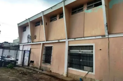 Prédio para alugar, 500 m² área construída  sendo que  na parte  inferior  com 3 salas , recepção e