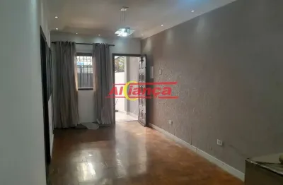 Sobrado para alugar com 03 quartos, suíte, 02 vagas, jd santa francisca - guarulhos/sp por r$ 5.000