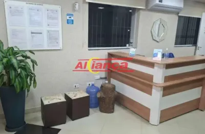 Sobrado comercial com 10 salas e 2 vagas para alugar no jd. santa mena - por r$ 7.000,00