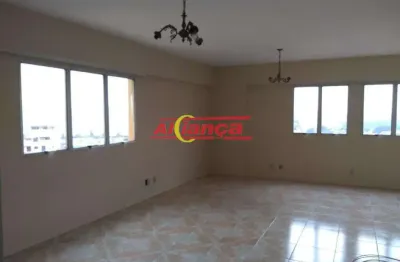 Apartamento à locação com 3 quartos sendo 1 suíte e 2 vagas de garagem, Penha - R$ 2.000,00