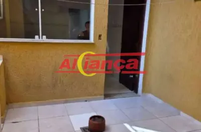 SOBRADO 125m²,COM 3 QUARTOS PARA LOCAÇÃO NA VILA GALVÃO - GUARULHOS - SP R$ 5.500,00