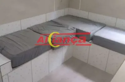 Casa para alugar com 1 quarto, 1 banheiro, sala e cozinha- 30m²- parque uirapuru - guarulhos - sp