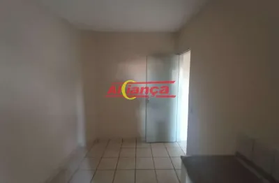 Casa estilo kitnet para alugar, 35 m² - cocaia, por  1.000,00