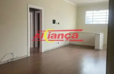Casa comercial para alugar com 3 salas, 3 banheiros e copa 90m²- centro - guarulhos - sp