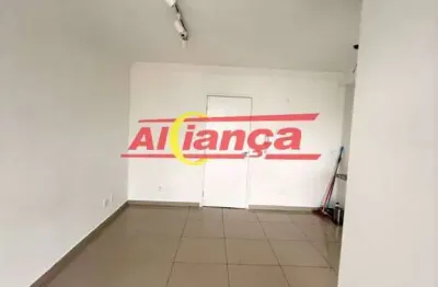 Apartamento 55m², com 2 quartos para locação na vila galvão.