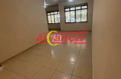 Casa em condomínio fechado com 3 quartos para alugar no Parque Renato Maia, Guarulhos 