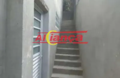 Casa 80m²,com 2 quartos, 1 vaga de garagem coberta para locação vila rio de janeiro guarulhos - sp