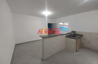 Casa com 45m² com 1 quarto para locação na vila augusta - guarulhos/sp por r$ 1.350,00