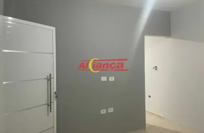 Casa com 2 quartos para alugar no Jardim Guaracy, Guarulhos 