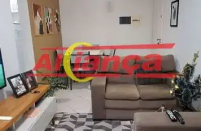 Apartamento semi mobiliado 49m², com 2 quartos para locação na Vila Galvão.