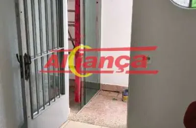 Casa à locação com 100m², 2 quartos, 4 vagas no jardim santa mena - guarulgos/sp por r$ 2.500,00