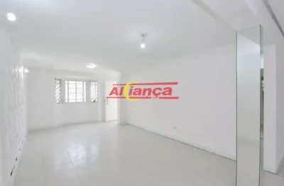 CASA TÉRREA 390m², COM 3 QUARTOS, VAGA, PARA LOCAÇÃO NA VILA GALVÃO POR R$ 7.000,00