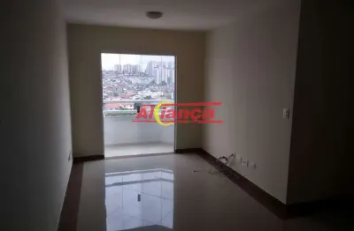 Apartamento com 3 quartos, sendo 1 suíte e 1 vaga, à locação no Centro de Guarulhos por R$ 2.200