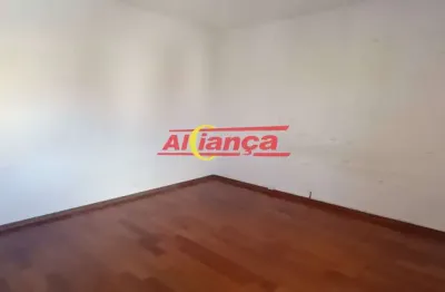 CASA 130m² - COM 3 QUARTOS, 2 VAGAS PARA LOCAÇÃO NO PICANÇO - R$3.600,00