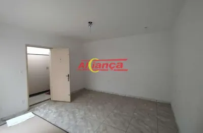 SALA COMERCIAL 20m² - PARA LOCAÇÃO NO CENTRO DE GUARULHOS - R$ 700,00