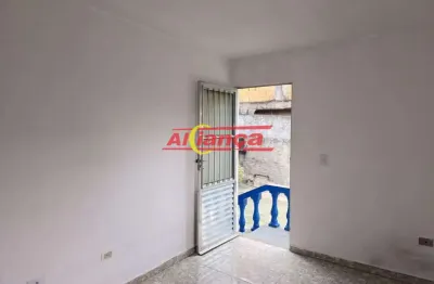 Casa 250m², com 2 quartos para locação Jardim Cumbica -Guarulhos R$ 2.200,00