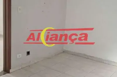 Apartamento 52m², com 2 quartos para locação no Condominio Flor dos Morros.- R$ 1.300,00