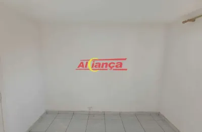 Apartamento 65m², com 3 quartos para locação no Jardim Testae - R$ 1.500,00