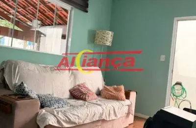 CASA COM 4 DORMITÓRIOS SENDO 1 SUÍTE E COM 80m²- JARDIM COCAIA - R$ 3.233,34 !!