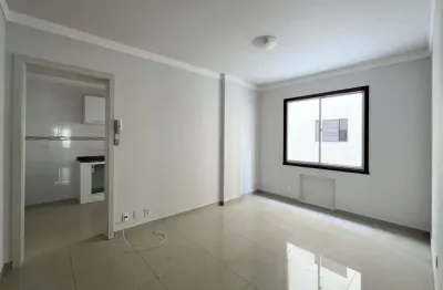 Apartamento com 2 quartos para alugar na Av. Brasil/ Rua 1121, Centro, Balneário Camboriú