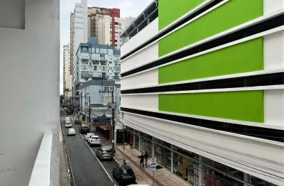 Apartamento com 2 quartos para alugar na Rua 1400, Centro, Balneário Camboriú
