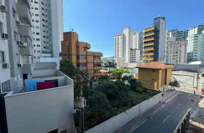 Apartamento com 3 quartos para alugar na Rua 3104, Centro, Balneário Camboriú