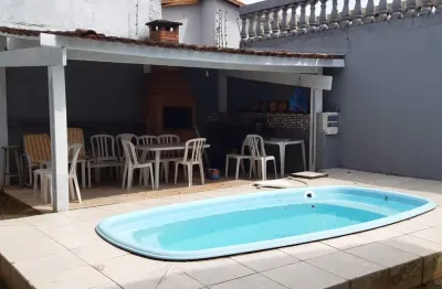 Casa   avenda    em   itanhaem  com 4 dormitorios  sendo 2 suites e 3 vagas