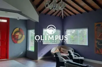 Belíssima casa disponível para a venda em uma ótima localização.