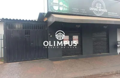 Excelente imóvel comercial de 230m² conjugado com uma casa residencial no fundo.