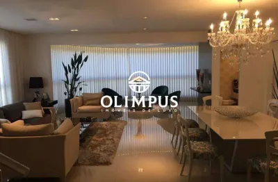 Excelente cobertura duplex com 398m² na região central.