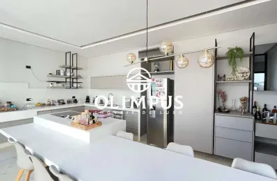 Casa no condomínio alphaville i no bairro granja marileusa em uberlândia