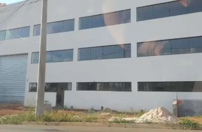 Galpão industrial para locação com 6 salas e 1.570m2 no europark comercial em indaiatuba-sp