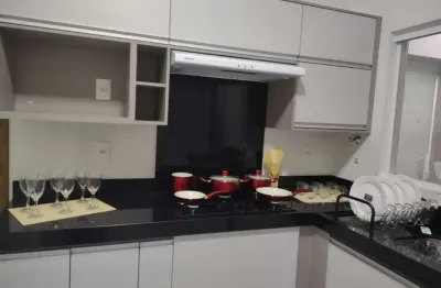 Casa com 03  dormitórios sendo uma suíte, cozinha, lavanderia, wc social, garagem e sala. sala: com pé direito com 3.5  metros de altura