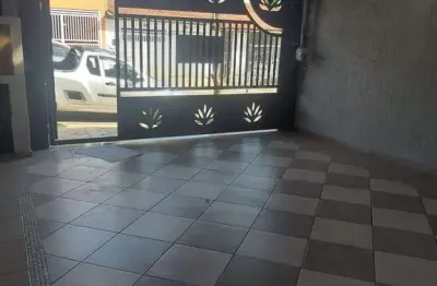 Casa com 3 dormitórios (sendo 1 suíte com ar condicionado),  wc. social, sala, cozinha planejada com cooktop e forno, a.s., área gourmet com churrasqueira e 2 vagas de garagem coberta, portão eletrôni