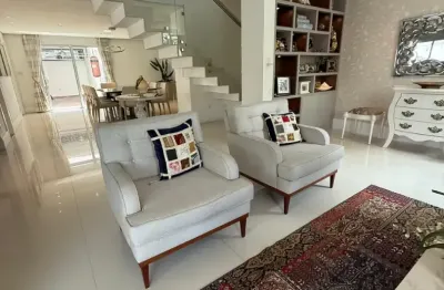 Casa no condomínio atlantis - parque dez -  mobiliada com 322m2