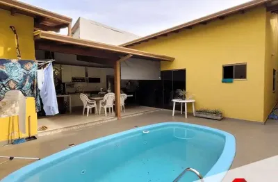 Casa com 3 quartos à venda na Rua Antônio Inácio Pereira, 1, Coliseu, Londrina