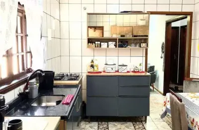 Casa com 3 quartos à venda na Rua Luíza Irene Nunes, 1, Parque Leblon, Londrina