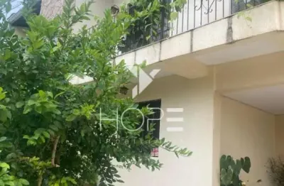 Sobrado à Venda - 6 Quartos – 306 m² de terreno – Portal de Versalhes 2 – Zona Oeste – Lon