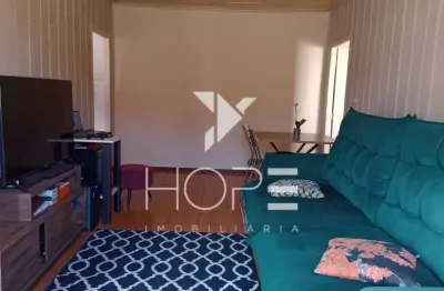 Casa à venda no bairro Santos Dumont com 3 quartos – Região Leste de Londrina/PR