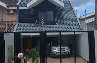 Casa com 2 quartos à venda na Rua Divino Bortolotto, 740, Jardim Cidade Monções, Maringá