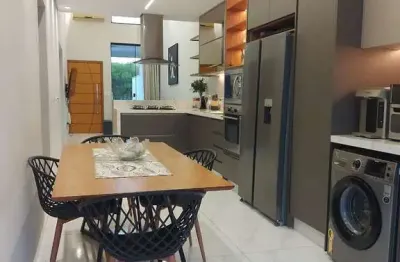 Casa com 3 quartos à venda na Rua Pioneira Rosa Portella Da Silva, 925, Jardim Montreal, Maringá
